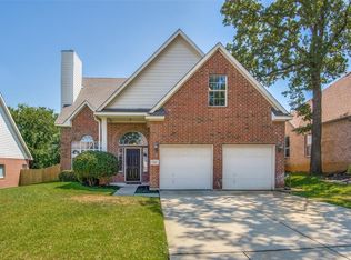 526 Mattie Ln, Lake Dallas, TX 75065