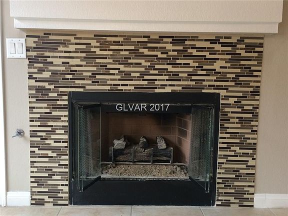 3rd image of 4417 Campo Cir