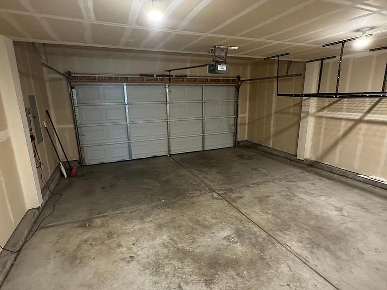 6802 Galpin Dr — Photo 30