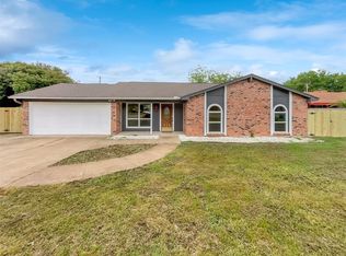 1440 Timberline Dr, Benbrook, TX 76126