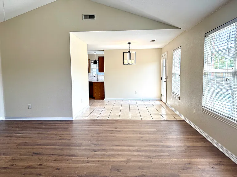 3307 SW Carriageway Ave — Photo 9
