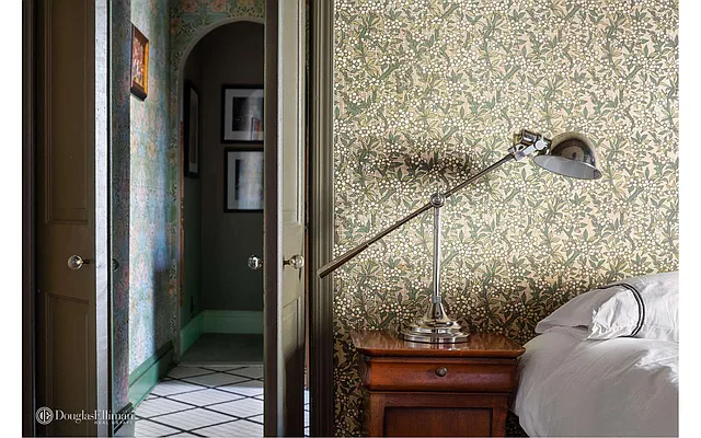 Sold by Douglas Elliman | media 22