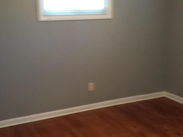 323 Everingham Rd — Photo 11