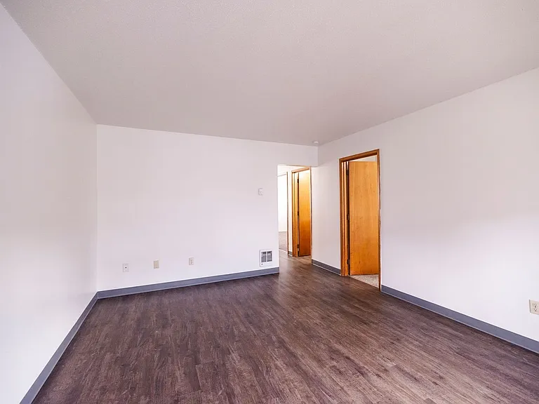The Cardinal Apartments — Photo 23