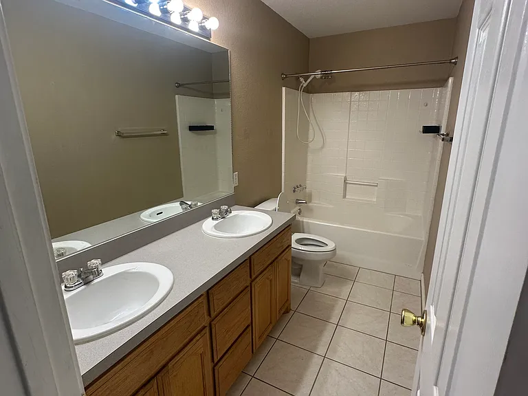 1136 Westhiemer Abilene — Photo 3