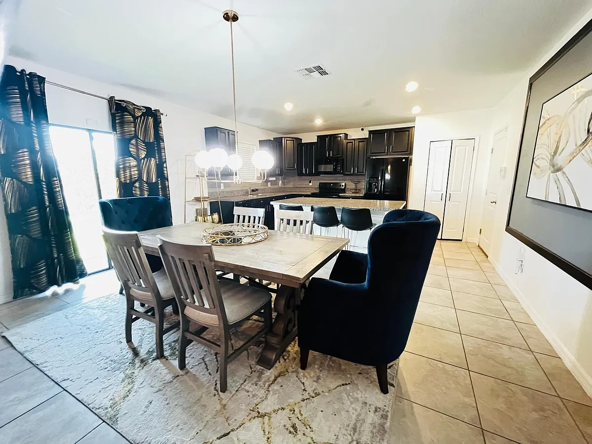 Building Photo - 10162 Carloway Hills Dr