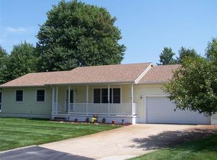 8925 Rawsonville Rd, Belleville, MI 48111