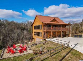 333 Oak Lake Dr, Sevierville, TN 37876