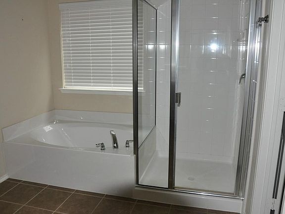 4th image of 9605 Mulligan Dr