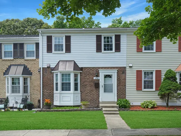1802 Sharwood Pl, Crofton, MD 21114