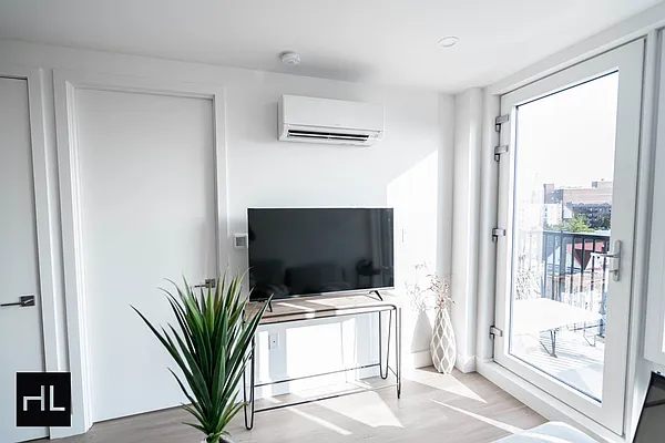 Rented by Highline Residential | media 72