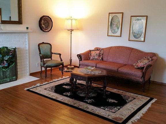 2nd image of 3860 Coronado Way
