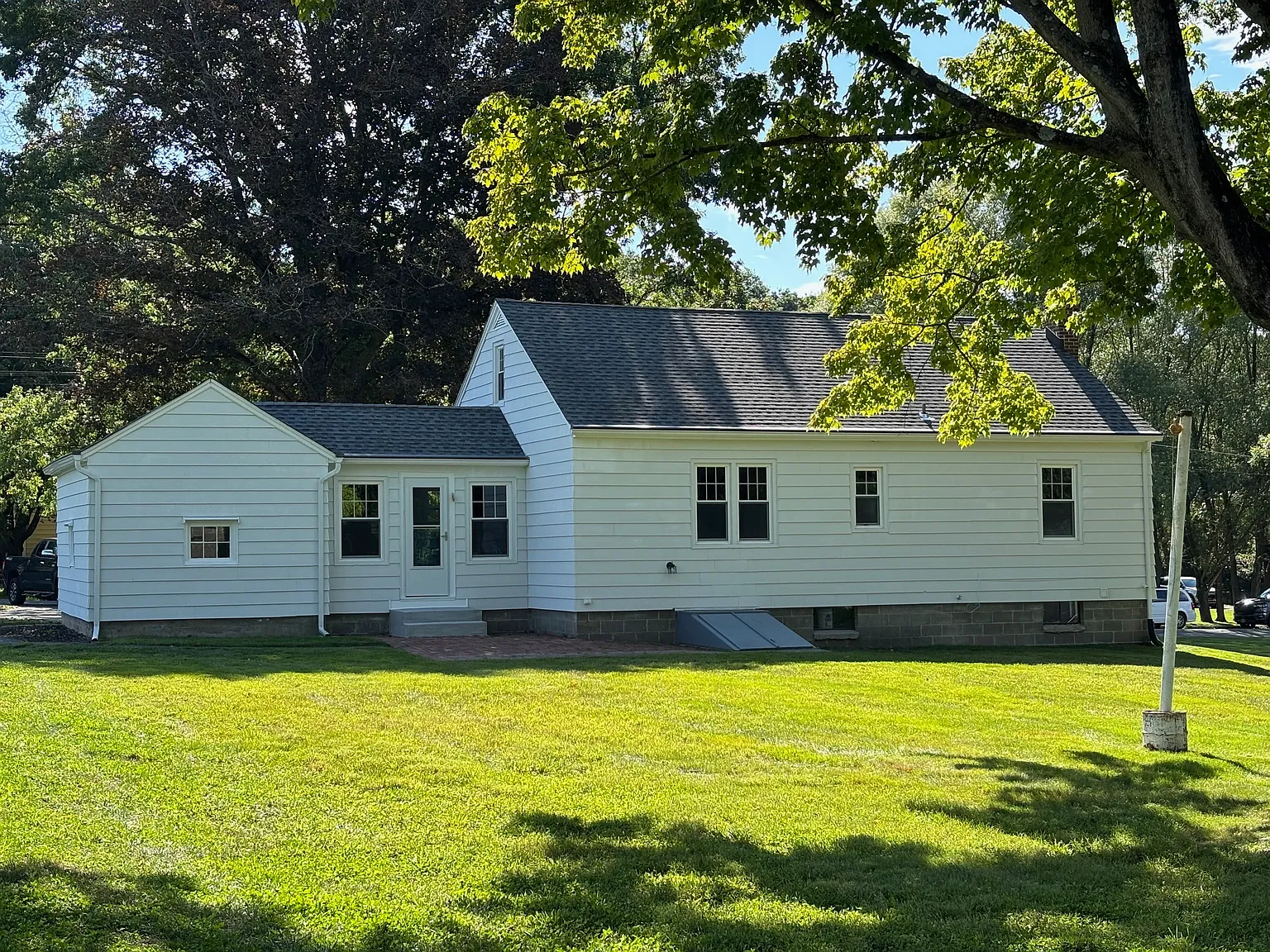 3 bed, 1473 sqft, $2,500 — Photo 4