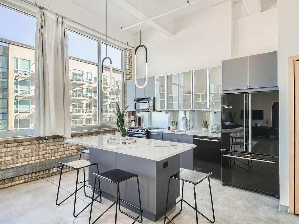 700 Washington Ave N #410