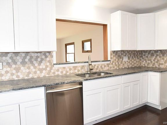 5th image of 347 Traverse Blvd