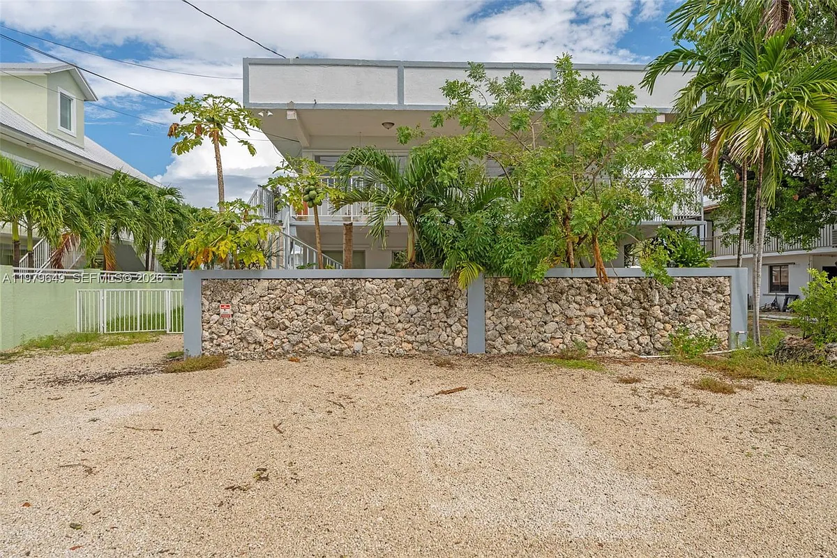 Photo 2 of 17 - 174 Corrine Pl - Key Largo, FL Building Photo - 174 Corrine Pl