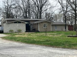 130 McCauley Rd, Mount Vernon, IL 62864