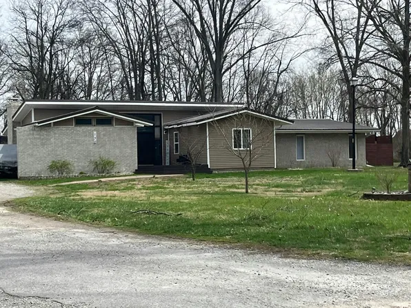 130 McCauley Rd, Mount Vernon, IL 62864