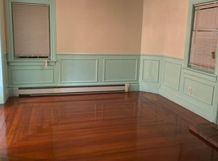 87 Toll Gate Rd, Warwick, RI 02886