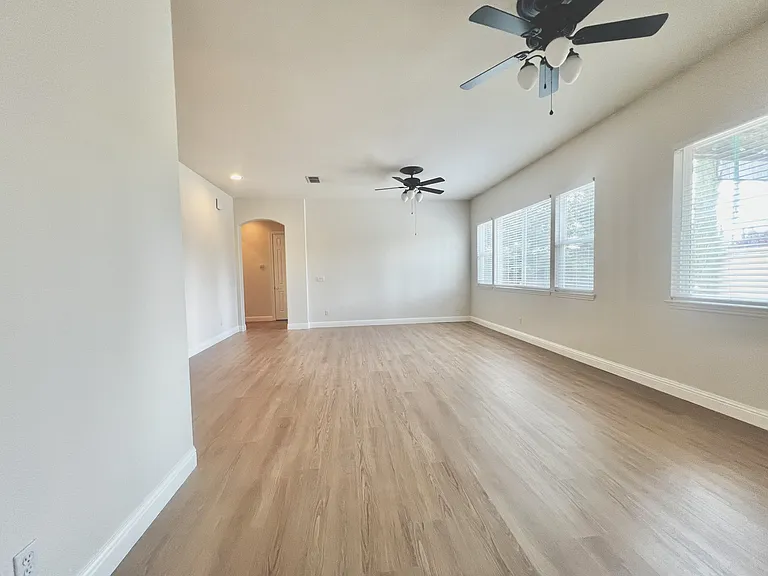 11045 Faber Way — Photo 14