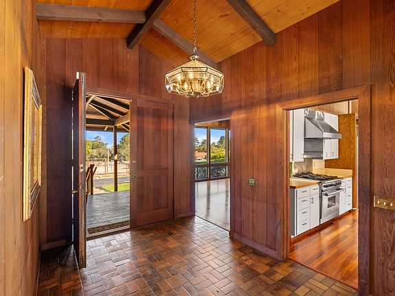 5th image of 1474 Deer Flat Rd