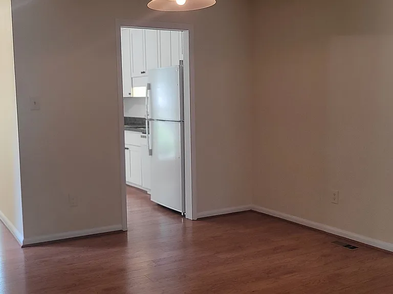 1373 Garden Crest Cir — Photo 4