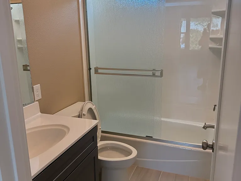 1237 Lyons Ave — Photo 13