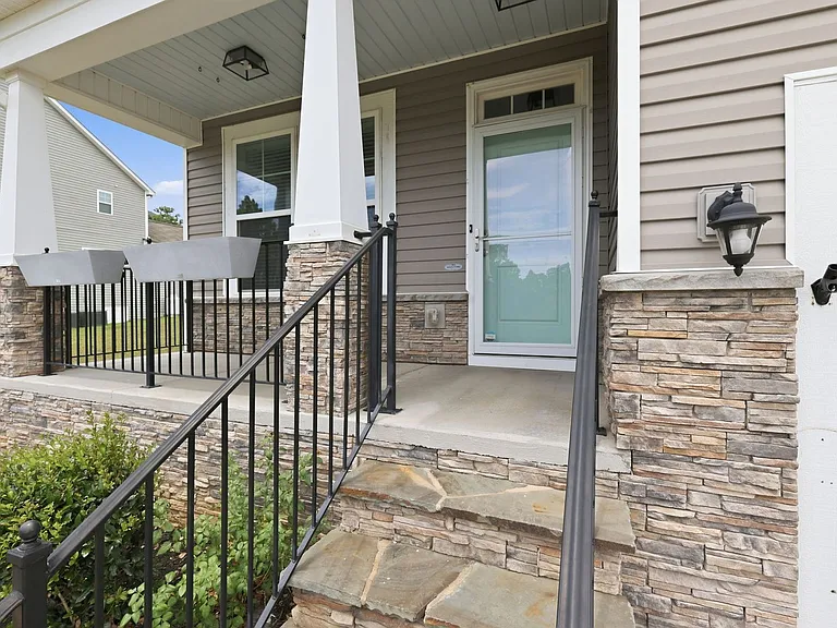 59 Sunnybrook Ln — Photo 4