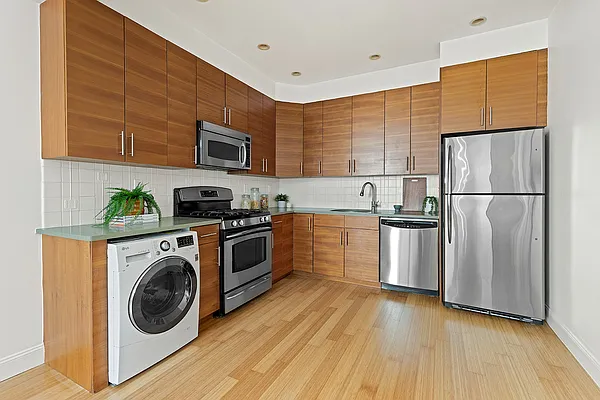 Kitchen, photo 1