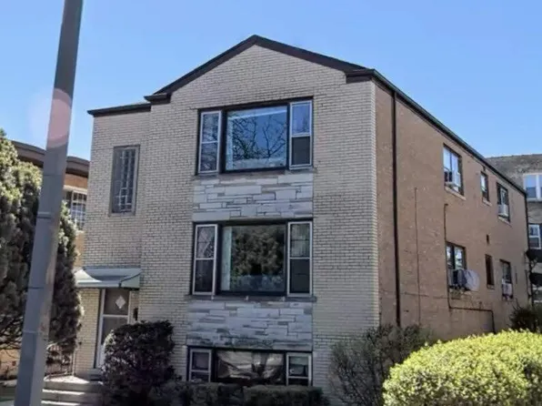 4617 Main St, Skokie, IL 60076