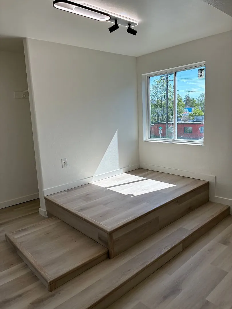 3200 Spenard Rd — Photo 3