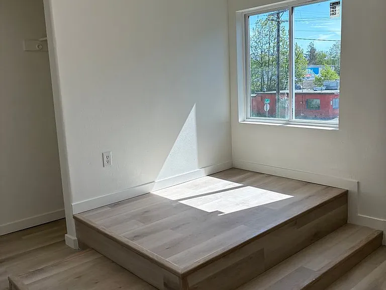 3200 Spenard Rd — Photo 3