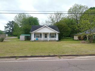 1090 Pinhook Dr, Savannah, TN 38372