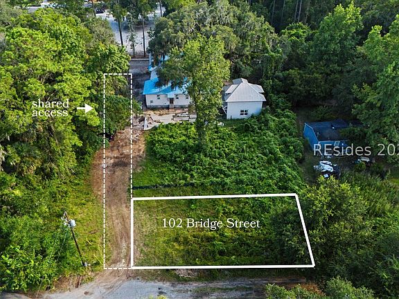 2nd image of 102 Bridge St