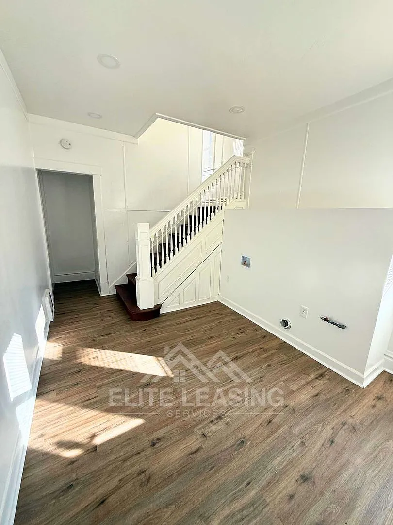 1500 SW Van Buren St. — Photo 2