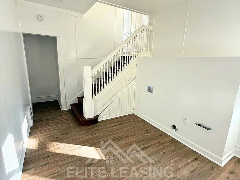 1500 SW Van Buren St — Photo 2