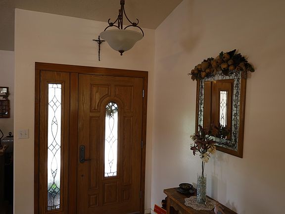5th image of 22 Chaparral Ln