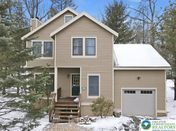 112 High Mountain Ln, Tannersville, PA 18372