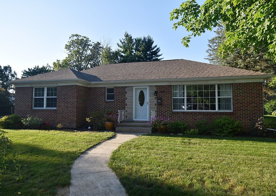 1st image of 800 Glendale Dr