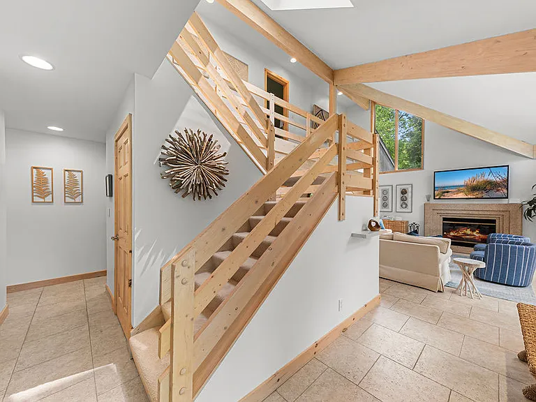 4095 Birchmont Trl — Photo 17