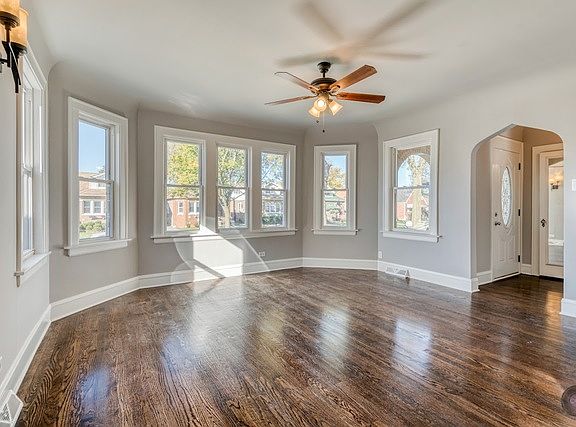 3rd image of 1021 24th Ave