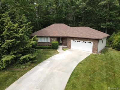 3869 Oak Hills Cir, Port Huron, MI, 48060