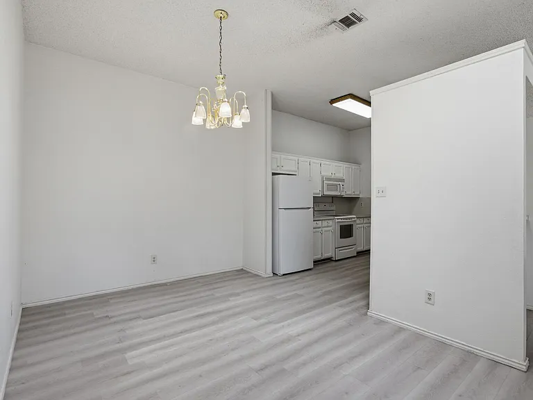 2103 Overview Ln — Photo 9