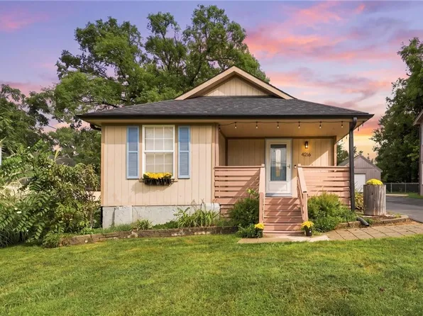 4216 NE 44th St, Kansas City, MO 64117