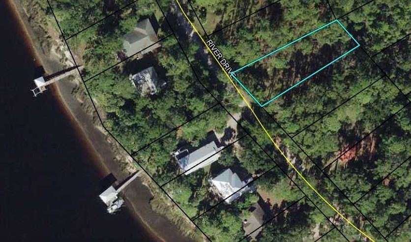 1st image of 11 River Dr
