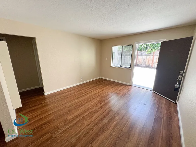 428 S 11th St #3 — Photo 9