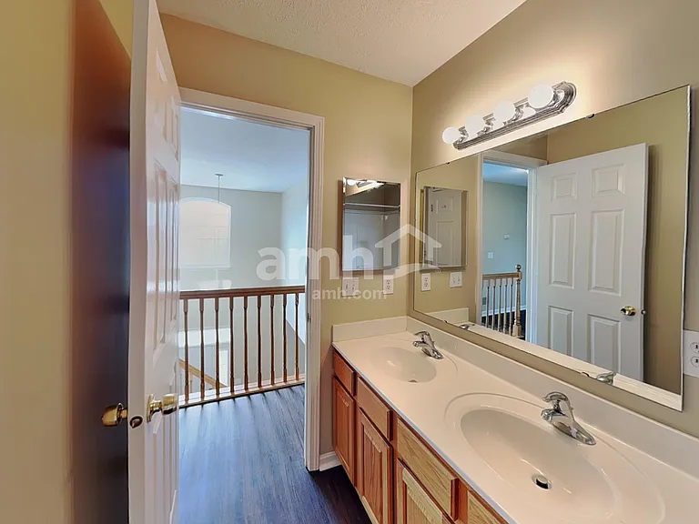 6702 Meadow View Ct — Photo 18