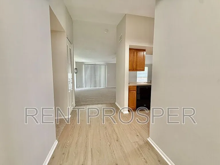 1228 Pine Sap Ct — Photo 2