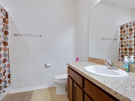 4th image of 1201 Parker Den Dr
