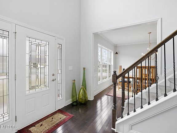 4th image of 9915 Winding Hill Ln